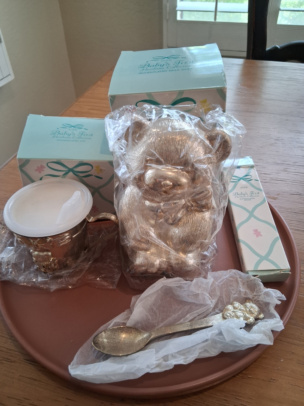 Avon Heirloom Silver Plate Baby's 1st Silver-Plated Bear Bank Spoon Set Cup NEW
